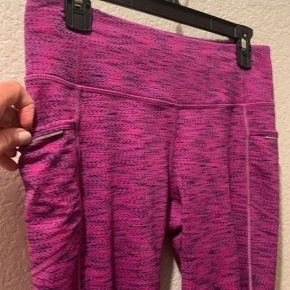 MPG Small workout Capri pants - Picture 5 of 8